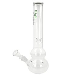 Skleněný bong High Society, 38cm - Bong High Society. Transparentn rovn ice bong s barevnm logem je ukonenm stedn silnm hrdlem. Bong je vybaven vstupky pro udren kostek ledu k ochlazen koue. Oproti standardnm bongm je tento prmiov bong vyroben z tepeln odolnho borosiliktovho skla tlouky 2,5 mm. Ve spodn sti najdeme otvor pro turbo. Jednodln chillum bongu je zakonen nalisovanm kotlkem s otvorem cca 8 mm.

Vka: 38 cm
Vnitn prmr bongu: 4,4 cm
Vnj prmr bongu: 4,9 cm
Prmr hrdla: 5,5 cm
Socket (zbrus) chillumu: 18,8 mm
Max. dlka chillumu (meno od dosedac knick sti): 12 cm
Led: ano
Perkolace: ne
Turbo: ano
Stko do bongu: 12 mm
Materil: borosiliktov sklo
Balen: kartonov krabice
Distributor: Fortis-DB, spol. s r.o.
